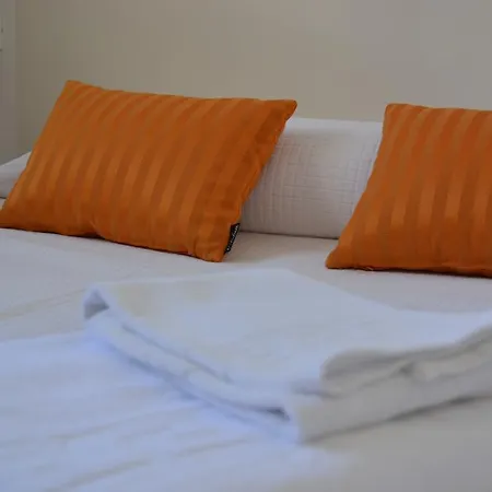 Living Valencia-vitoria Valensiya