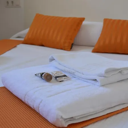Otel Living Valencia-vitoria 3*